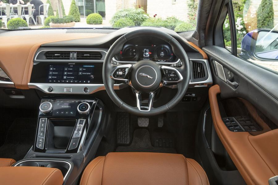 Торпедо Jaguar I-Pace EV400 AWD S 2018 года  (UK) (фото 37 из 40)